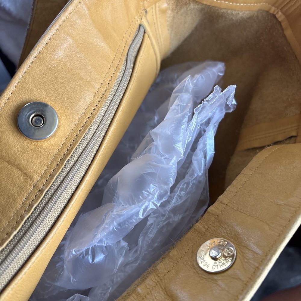 Vintage COACH Soho Duffle Tote Bag Mustard Yellow Leather Large 4082 90s USA - Picture 13 of 16